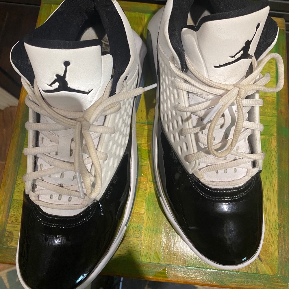 Men’s Air Jordan 11 Tennis Shoes, Size 9.5